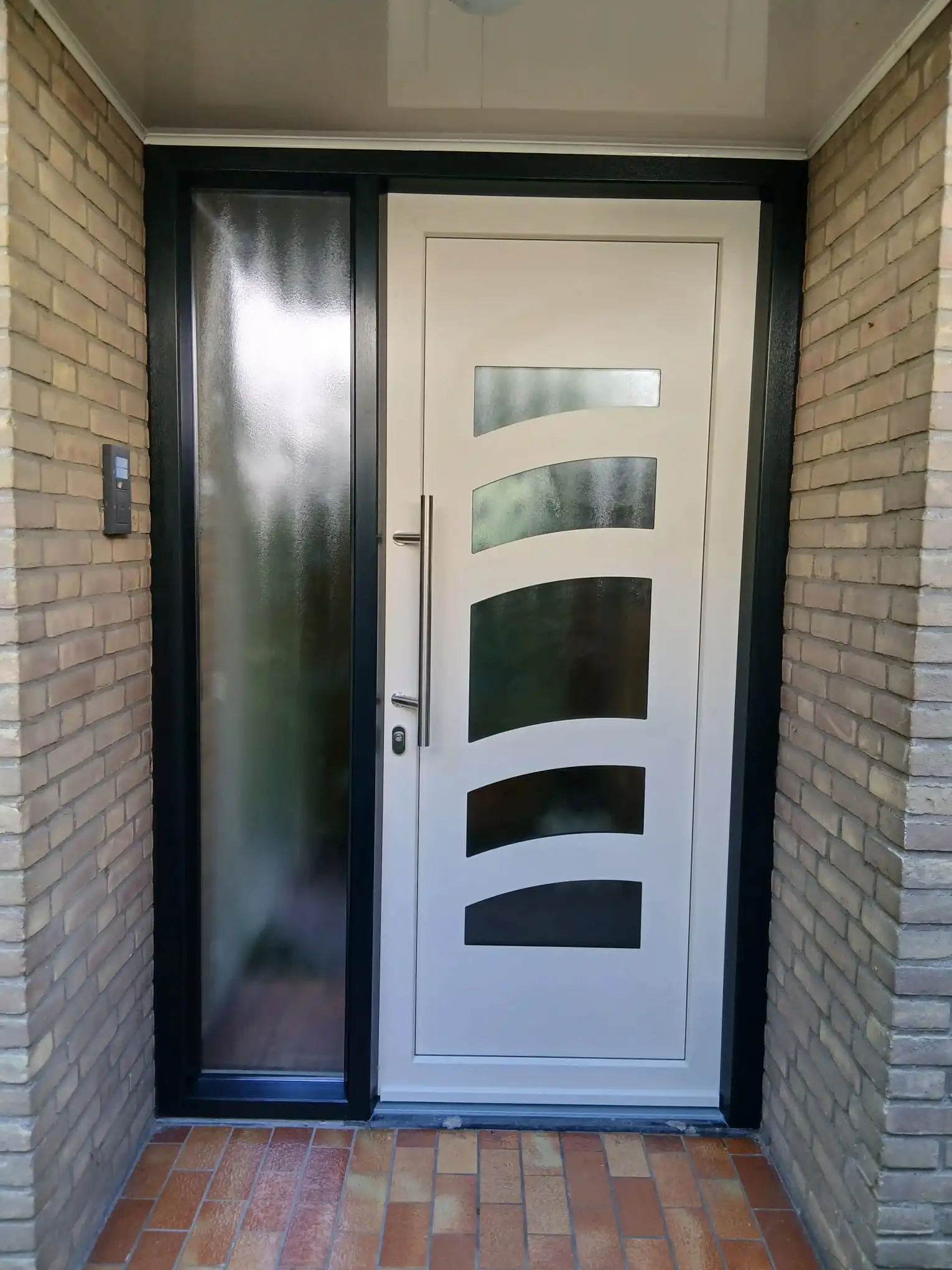 Kunststof voordeur met sierbeglazing Berg en Dal