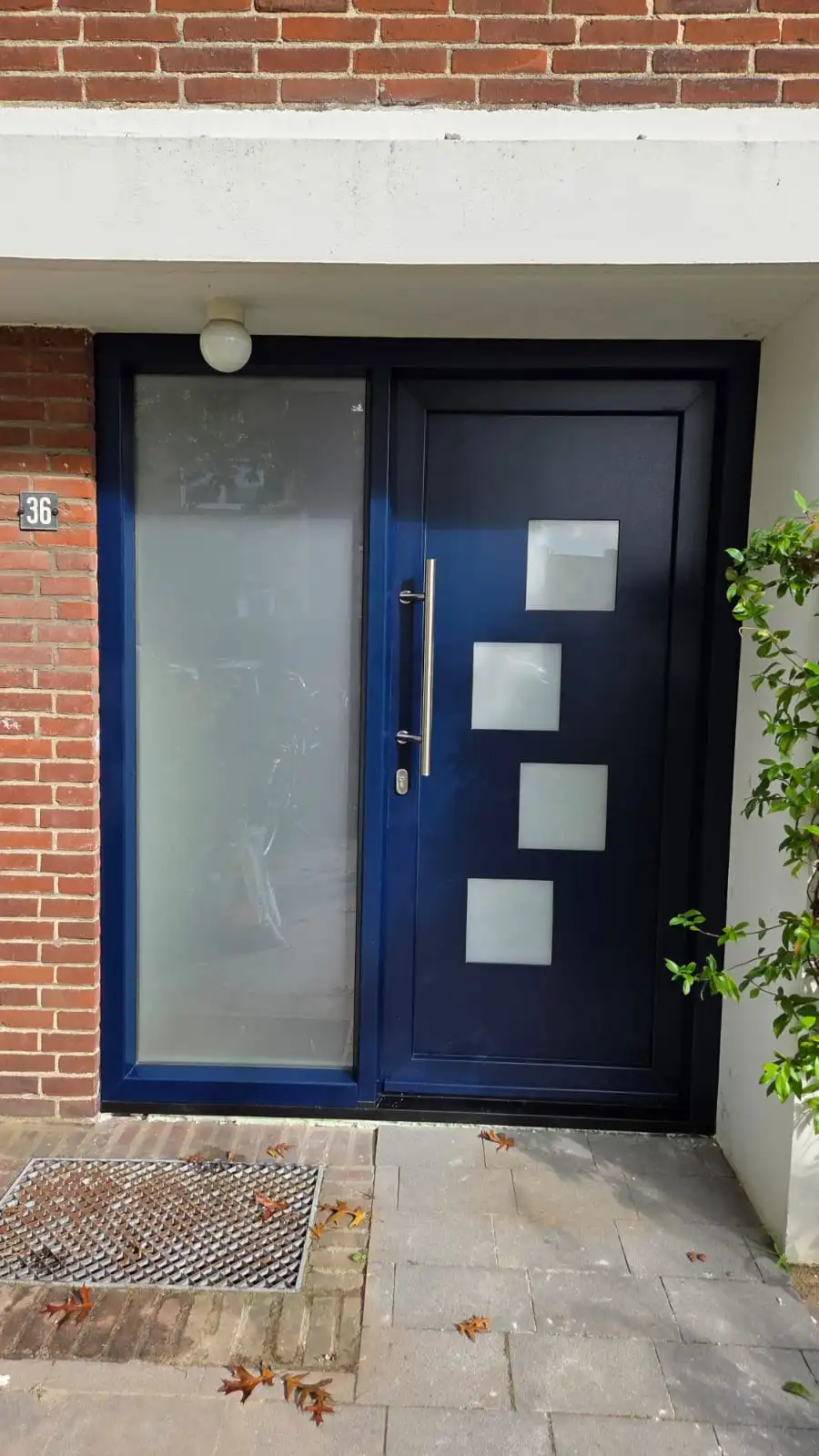 Kunststof voordeur mat glas Oss